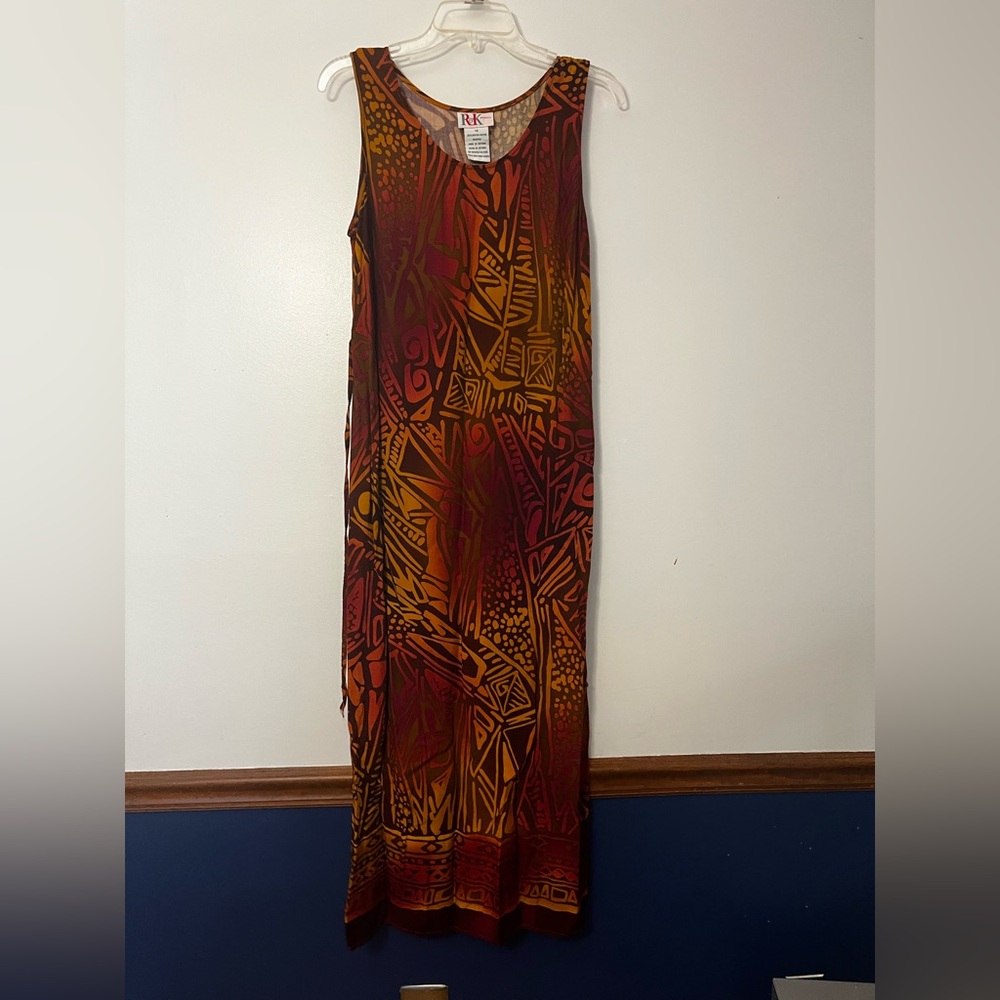 Sleeveless Red and Brown Patterned Dress